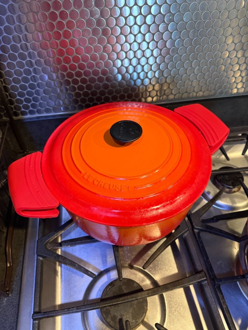 Le Creuset 7.25 Qt #28 Round Dutch Oven Orange Enameled handle grips included